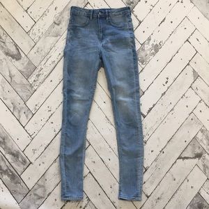 H&M’s Divided High Waisted Jeans